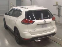 Nissan X-TRAIL лот № 30610 оценка 5  с аукциона в Японии 5