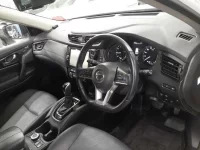 Nissan X-TRAIL лот № 30610 оценка 5  с аукциона в Японии 6
