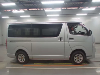 Toyota REGIUS ACE VAN