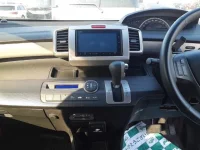 Honda FREED лот № 30601 оценка 4  с аукциона в Японии 8