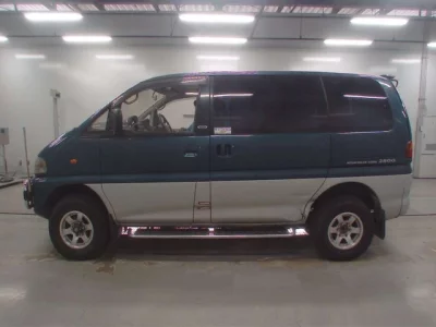 Mitsubishi DELICA