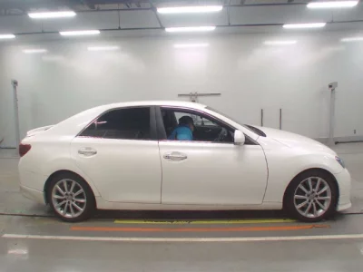 Toyota MARK X  с аукциона в Японии