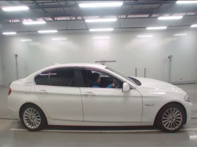 BMW 5-Series  с аукциона в Японии