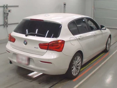 BMW 1-Series  с аукциона в Японии