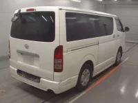 Toyota HIACE VAN лот № 30612 оценка 3.5  с аукциона в Японии 1