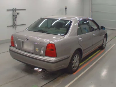 Toyota PROGRES  с аукциона в Японии