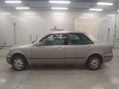 Toyota PROGRES  с аукциона в Японии