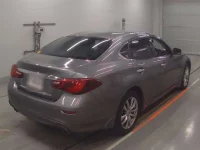 Nissan FUGA лот № 30641 оценка 4  с аукциона в Японии 1