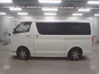 Toyota HIACE VAN лот № 36135 оценка 5  с аукциона в Японии 3