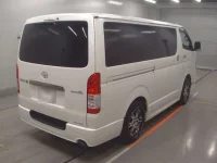 Toyota HIACE VAN лот № 36135 оценка 5  с аукциона в Японии 1