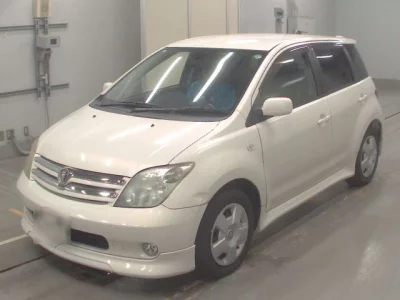 Toyota IST