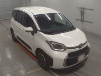 Toyota SIENTA лот № 30623 оценка 5  с аукциона в Японии 4
