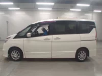 Nissan SERENA лот № 30712 оценка 4.5  с аукциона в Японии 3