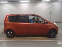 Nissan NOTE лот № 10384 оценка 3.5  с аукциона в Японии 2