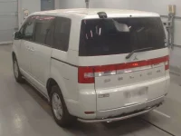 Mitsubishi DELICA D5 лот № 30710 оценка 4  с аукциона в Японии 5