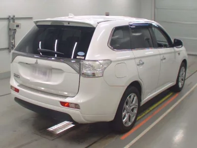 Mitsubishi OUTLANDER PHEV