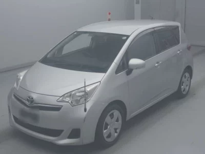 Toyota RACTIS  с аукциона в Японии