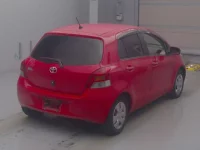 Toyota VITZ лот № 12 оценка R  с аукциона в Японии 1