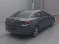 Mazda MAZDA3 лот № 47 оценка R  с аукциона в Японии 1