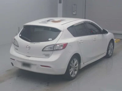 Mazda AXELA  с аукциона в Японии