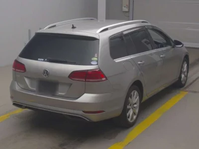 Volkswagen GOLF VARIANT