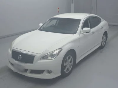 Nissan FUGA  с аукциона в Японии