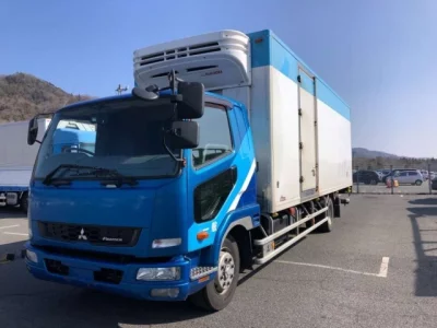 Mitsubishi FUSO FIGHTER  с аукциона в Японии