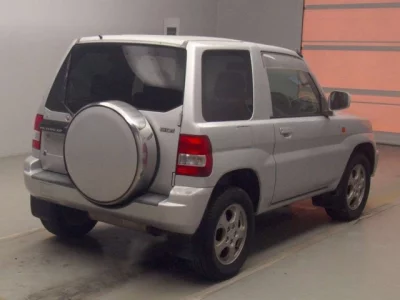 Mitsubishi PAJERO IO  с аукциона в Японии