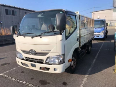 Hino DUTRO  с аукциона в Японии