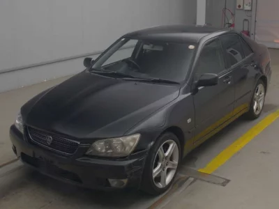 Toyota ALTEZZA  с аукциона в Японии