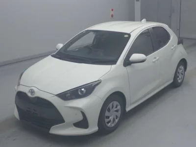 Toyota YARIS  с аукциона в Японии