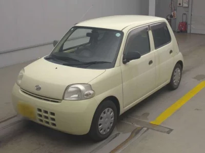 Daihatsu Esse