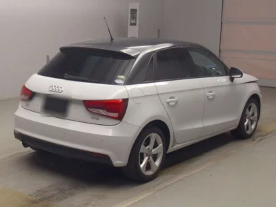 Audi A1  с аукциона в Японии