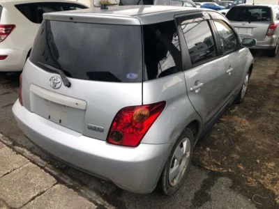 Toyota IST