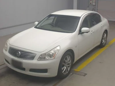 Nissan SKYLINE  с аукциона в Японии