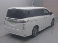 Nissan ELGRAND лот № 2170 оценка 3.5  с аукциона в Японии 1