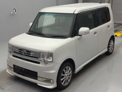 Toyota PIXIS SPACE  с аукциона в Японии