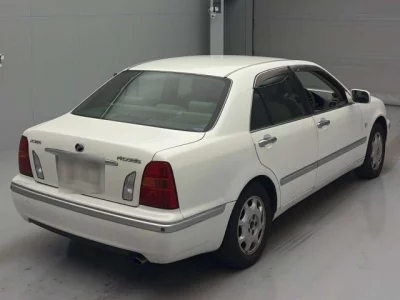 Toyota PROGRES  с аукциона в Японии