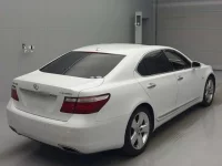 Lexus LS лот № 10009 оценка 4  с аукциона в Японии 1