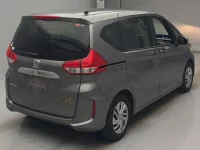 Honda FREED лот № 2100 оценка 4  с аукциона в Японии 1