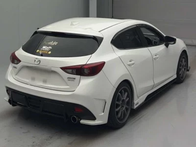 Mazda AXELA  с аукциона в Японии