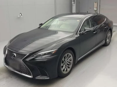 Lexus LS  с аукциона в Японии