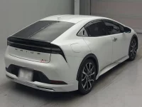 Toyota PRIUS PHV лот № 32028 оценка 4.5  с аукциона в Японии 1