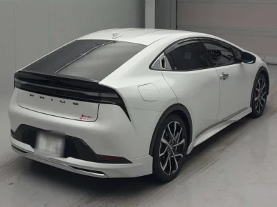 Toyota PRIUS PHV  с аукциона в Японии