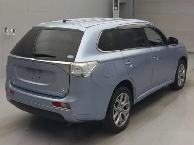 Mitsubishi OUTLANDER PHEV