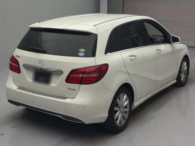 Mercedes-Benz B CLASS