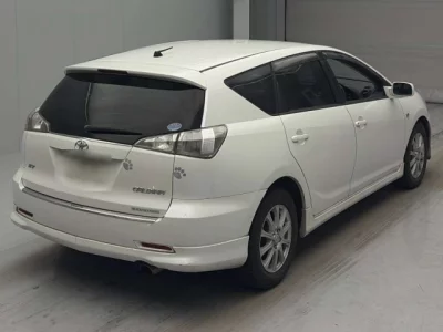 Toyota CALDINA  с аукциона в Японии