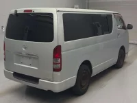 Toyota HIACE VAN лот № 62041 оценка R  с аукциона в Японии 1