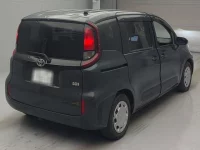 Toyota SIENTA лот № 438 оценка R  с аукциона в Японии 1