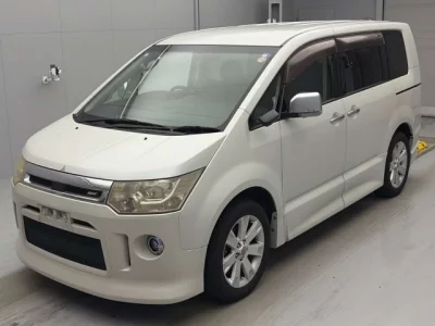 Mitsubishi DELICA D5  с аукциона в Японии